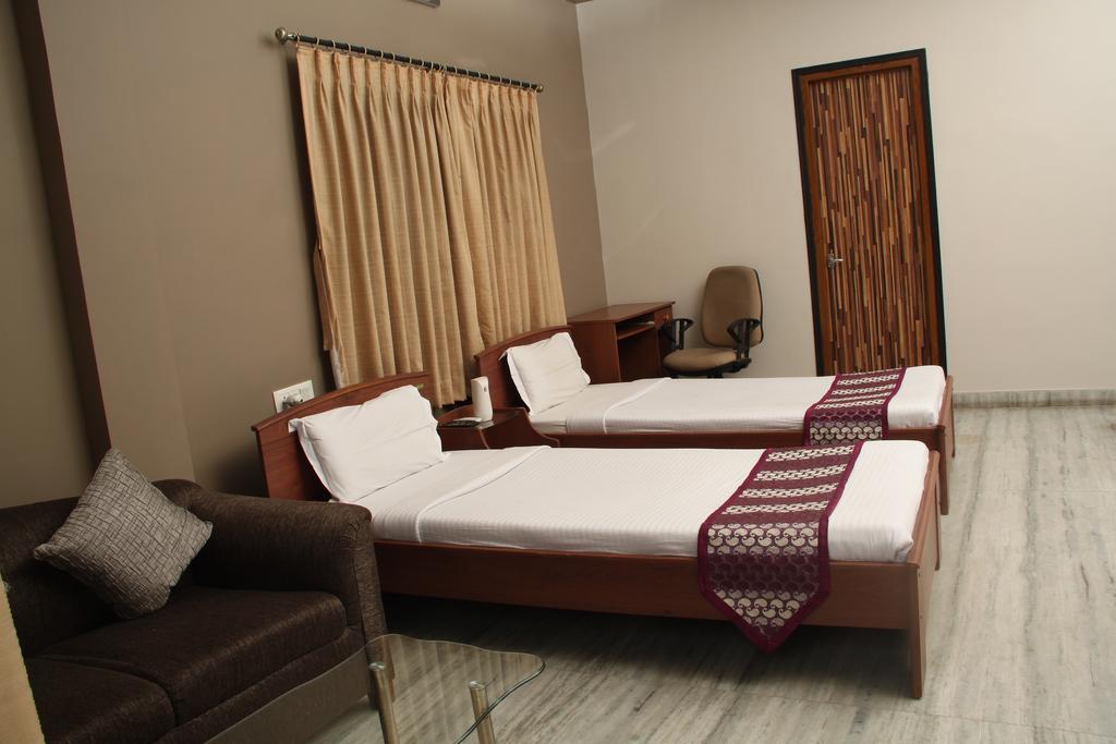 Simi International Guest house 2*