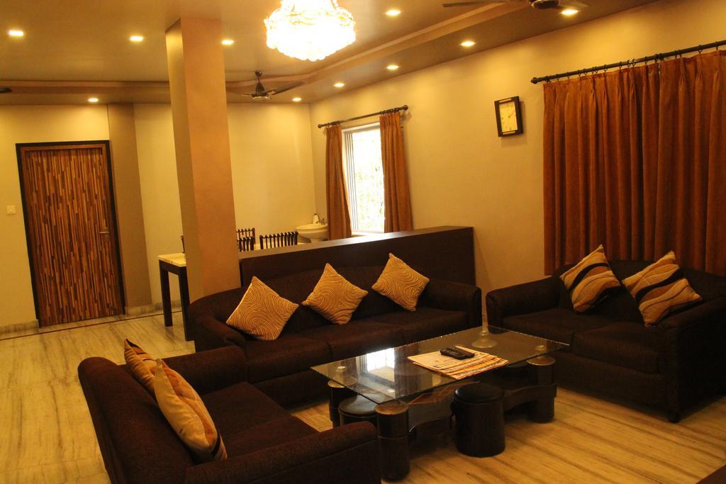 Guest house Simi International