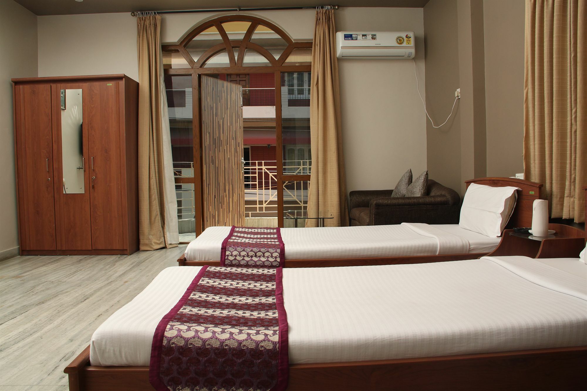 Simi International 2* Kolkata